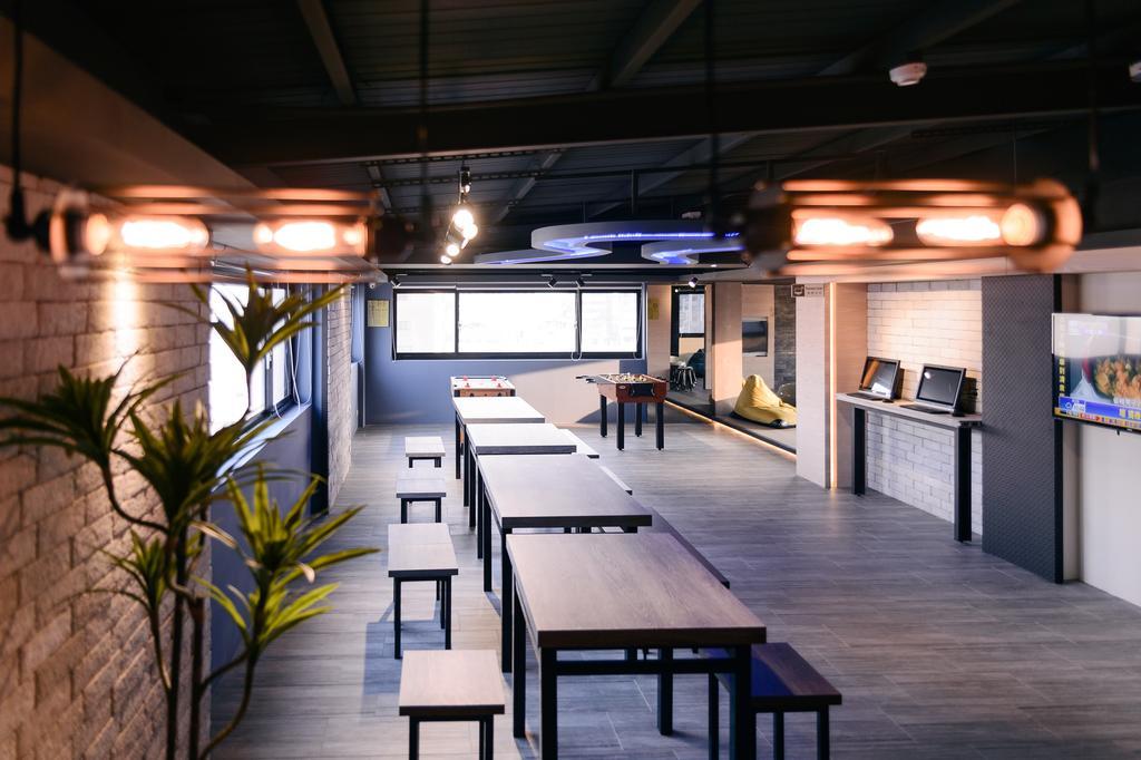 Kiwi Express Hotel-Taichung Station II Dış mekan fotoğraf