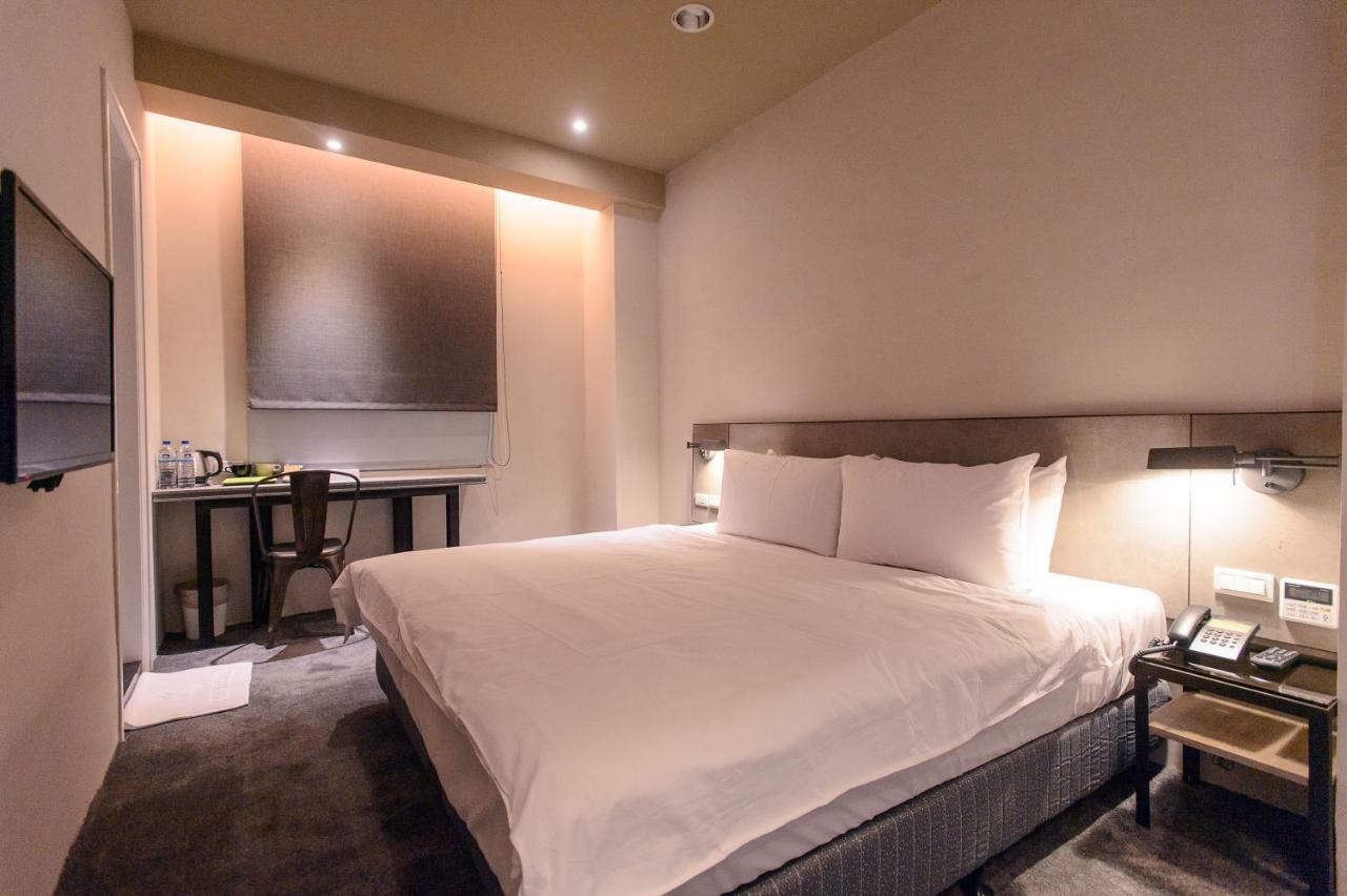 Kiwi Express Hotel-Taichung Station II Dış mekan fotoğraf